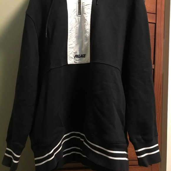 Palace Hoodie (L) - Picture 2 of 4